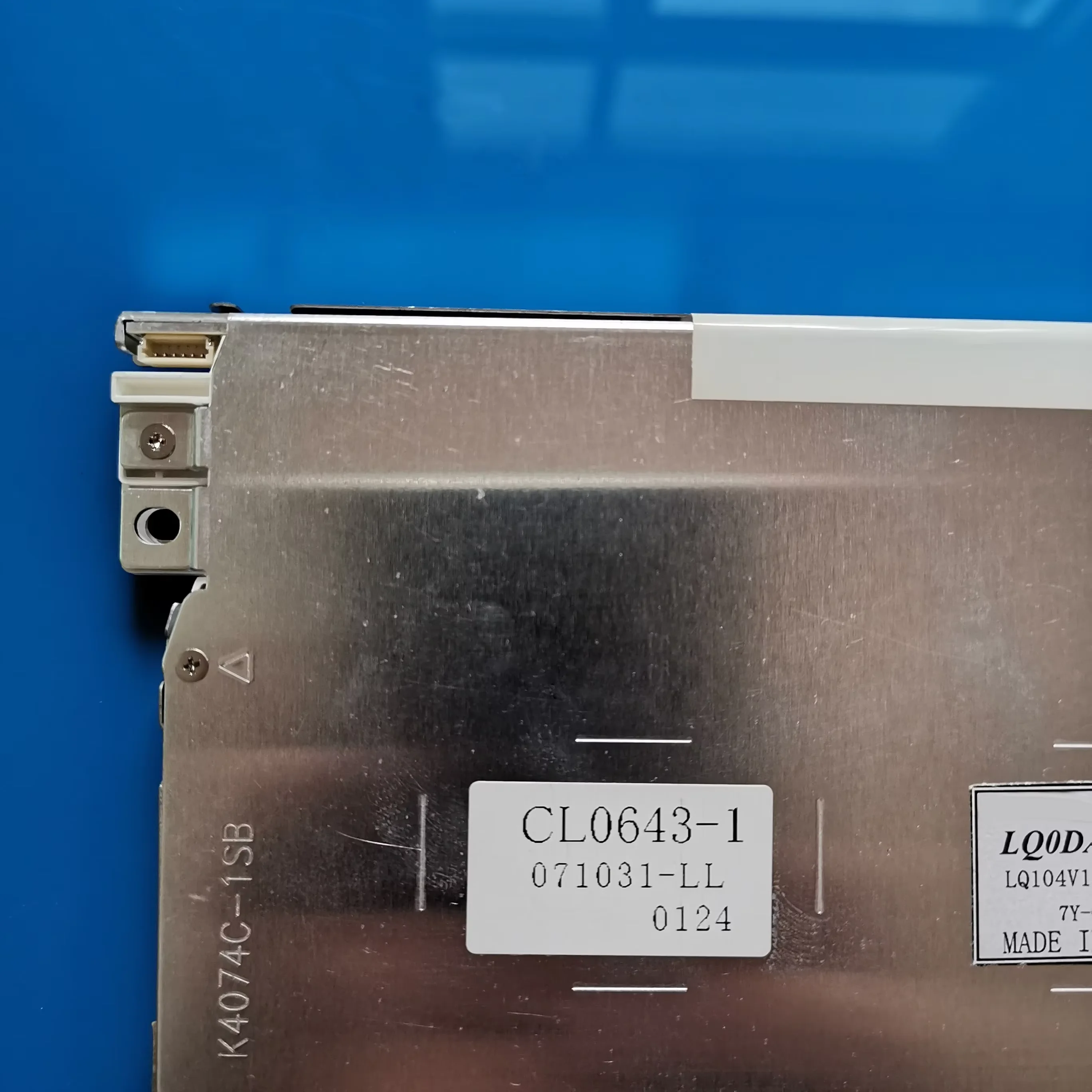 Schermo LCD touch LQ104V1DG62