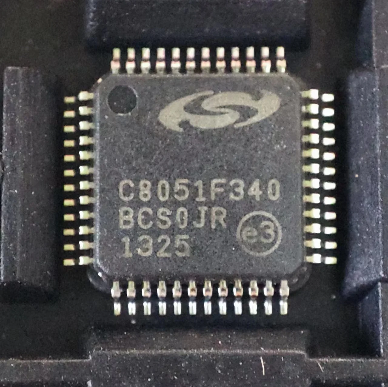 1 ~ 10 قطعة/الوحدة C8051F340-GQR C8051F340 TQFP-48 C8051F320 C8051F310 C8051F350 100% العلامة التجارية الجديدة الأصلية. #1