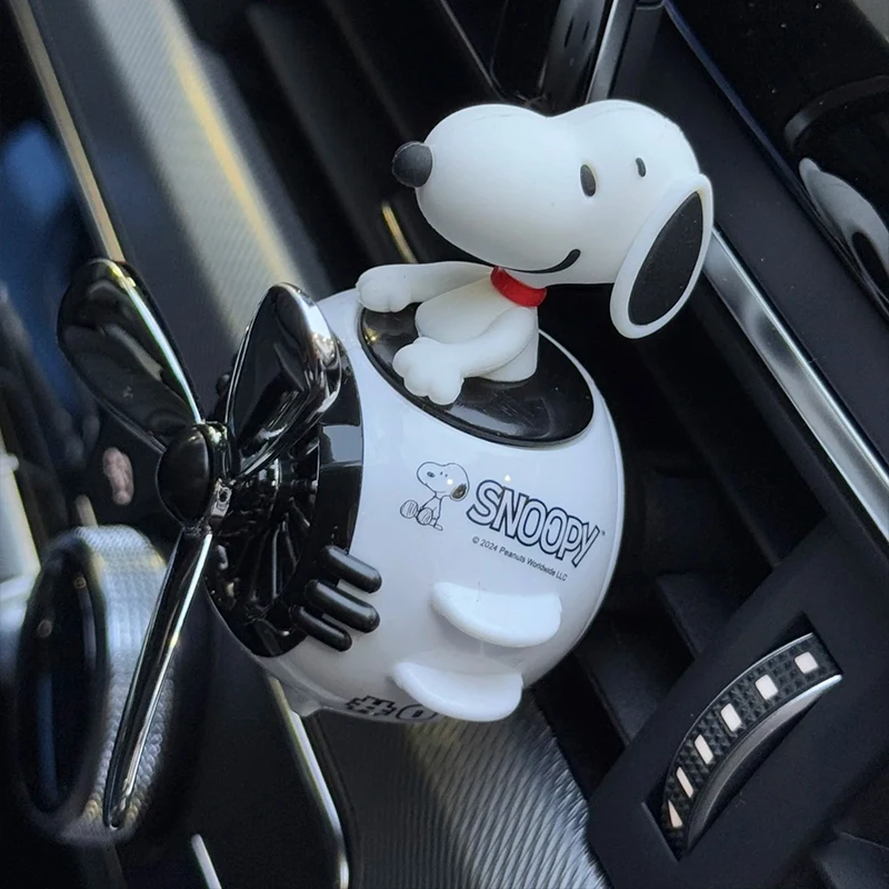 

Милый автомобильный освежитель воздуха Snoopy, аниме-фигурка, автомобильная ароматерапия, воздуховыпускное отверстие, аксессуары для пропеллеров, игрушки, режим, мужские подарки