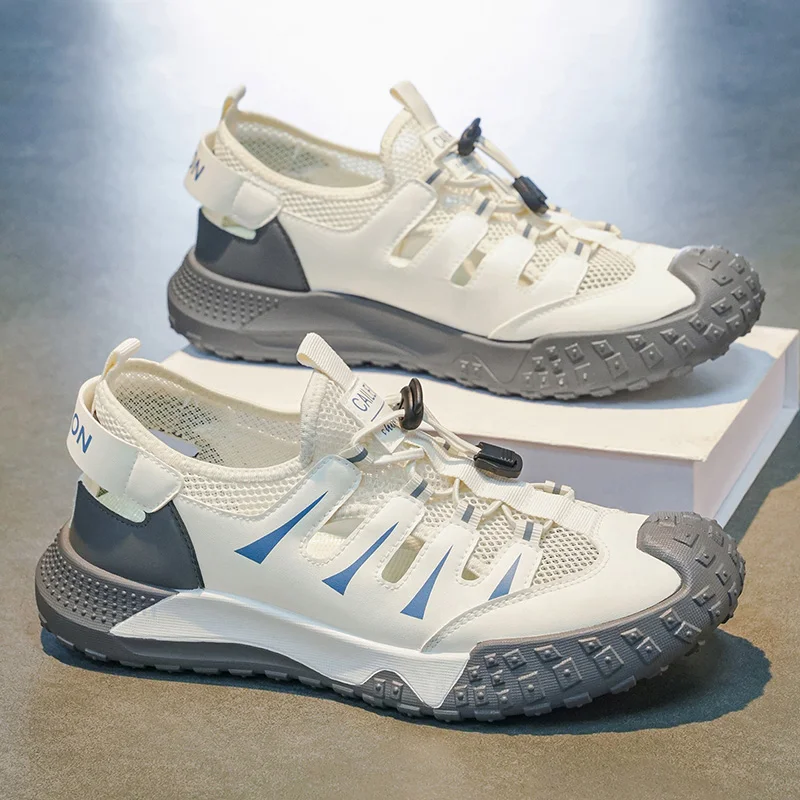 

New Summer Men Hollow Out Shoes Breathable Beach Shoes Non Slip Wear-resistant Sports Casual Sandals