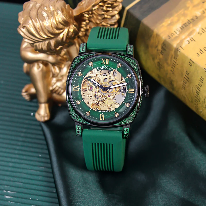 

A men's green tape casual sports watch with Roman numeral scale, fully automatic mechanical watch.