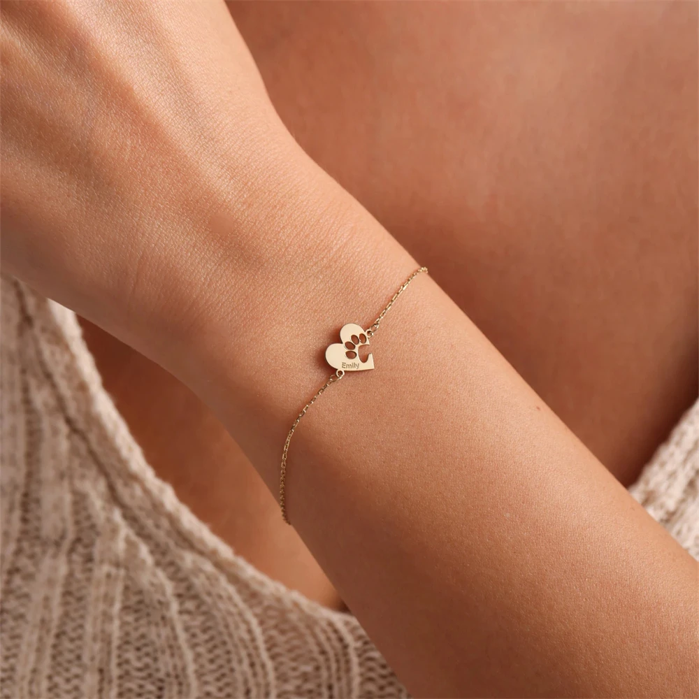 

Customizable Stainless Steel Adjustable Chain Dog Pet Paw Name Bracelet for Women with Personalized Heart Jewelry for Birthday G