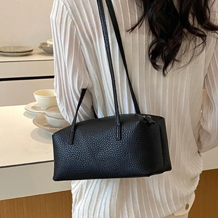 New Lychee-patterned Boston Pillow-shaped Bag Stylish Korean Women's Shoulder Bag Simple Zipper Commuter Underarm Bag Handbag