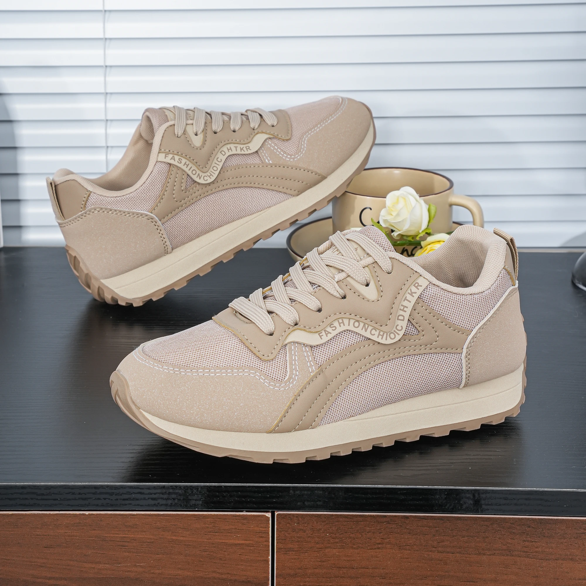 أحذية عصرية متعددة الاستخدامات - مراجعة Women'S Shoes Hike وسعره