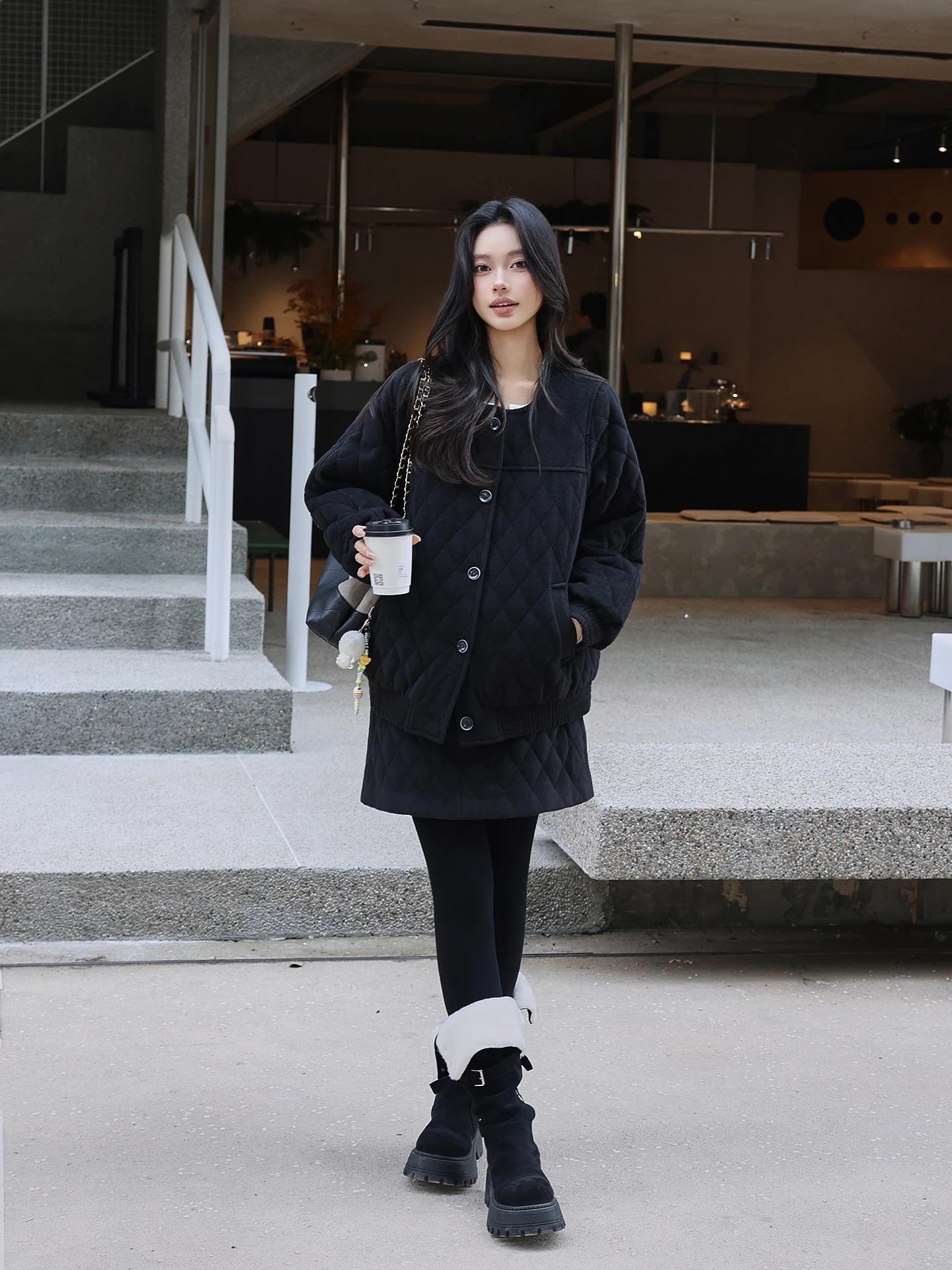 

Комплект из 95% гусиного пуха Lao Yang's Personal ME Siberian Soft Sapphire: стеганый зимний модный костюм из белого гусиного пуха Du Duling