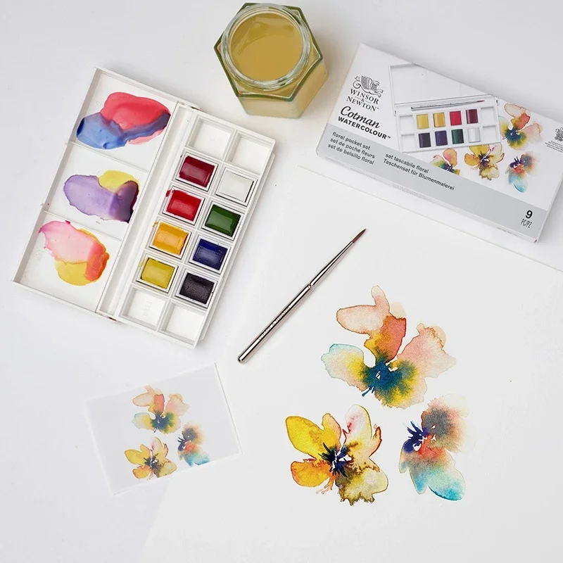 

Winsor Newton Cotman Solid Water Color Paint Portable Travel Half Pan Paint Pigment with Palette Tray Paint Brush Watercolor Set