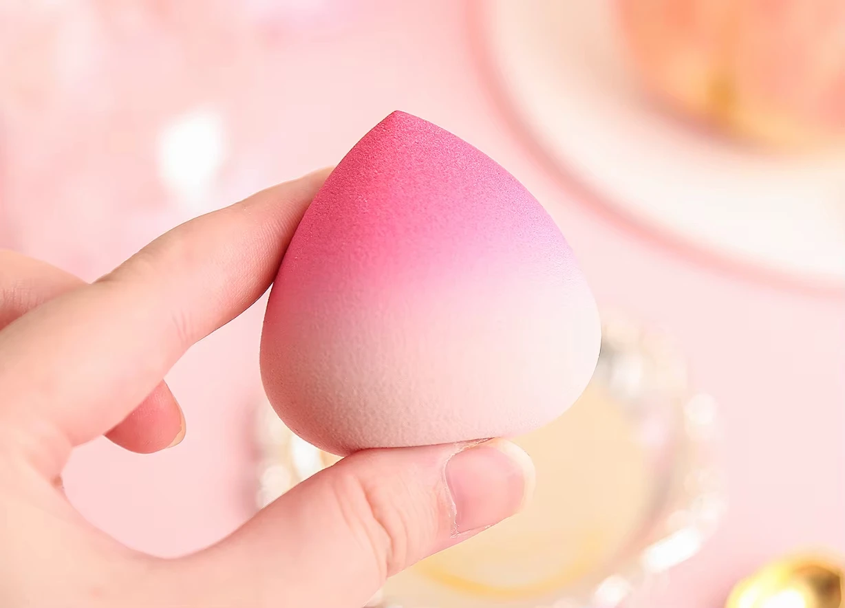 50pcs Custom Logo Non-latex Peach Shape gradient color Beauty Egg Beauty Makeup Blender