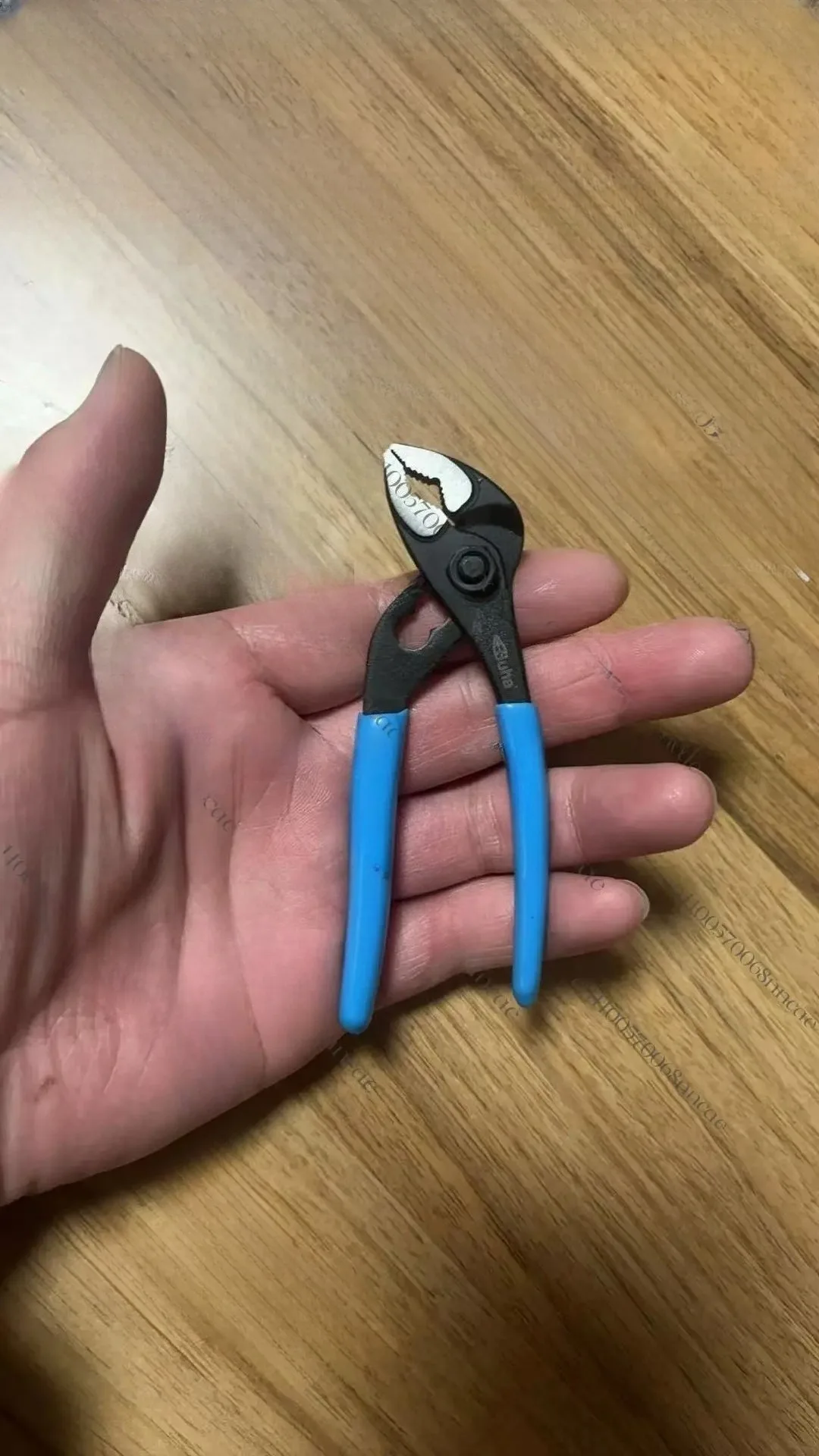 4 Inch Quick Adjust V Jaw Tongue Groove Pliers Universal Plumbing Pliers Water Pump Pliers for Plumbing Work