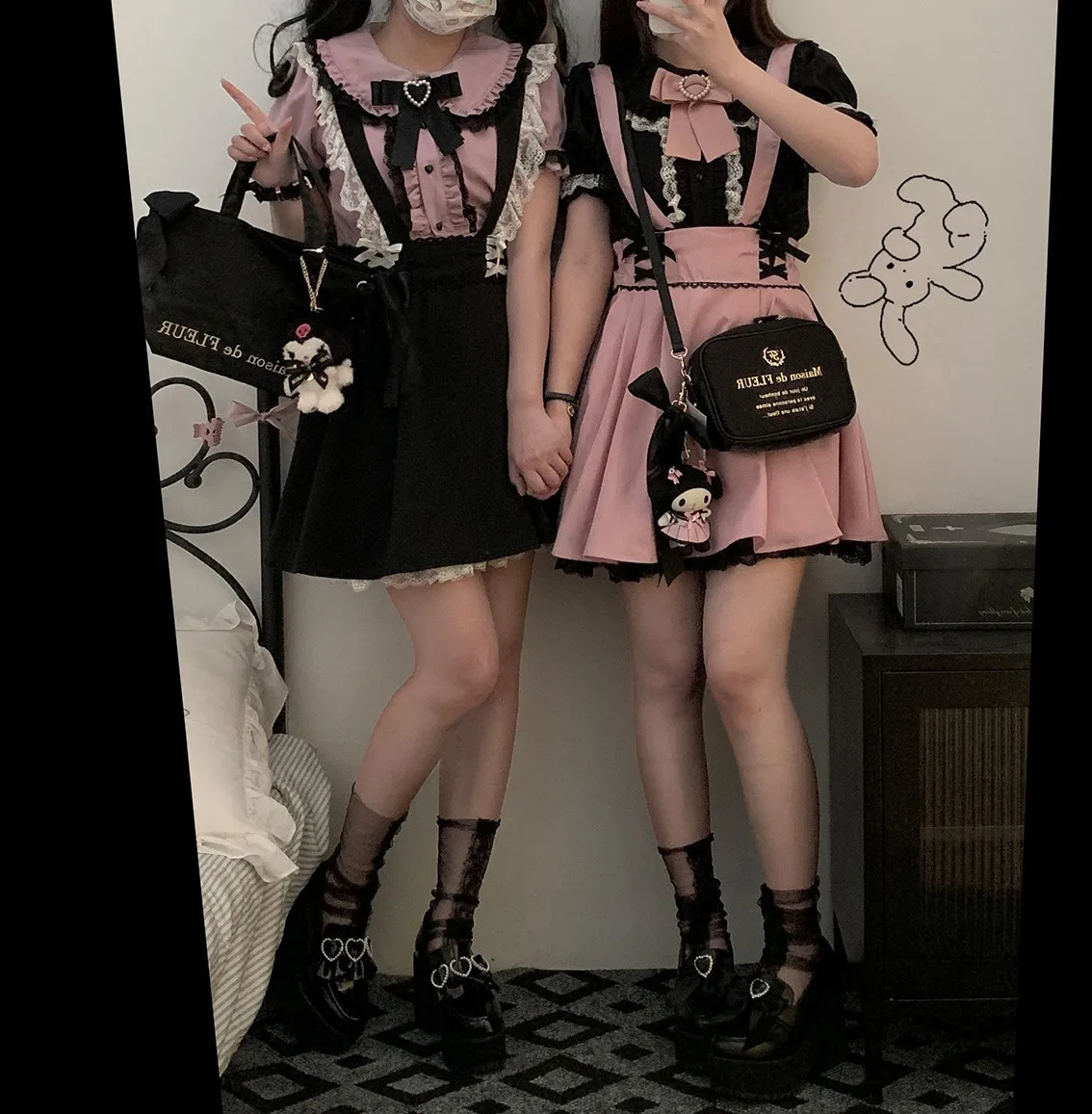 Lace Trim Top Landmine Series Heart Button Sweet Cool Short Shirt Bubble Short Sleeve Chiffon Shirt Crop Top Bowknot Brooch