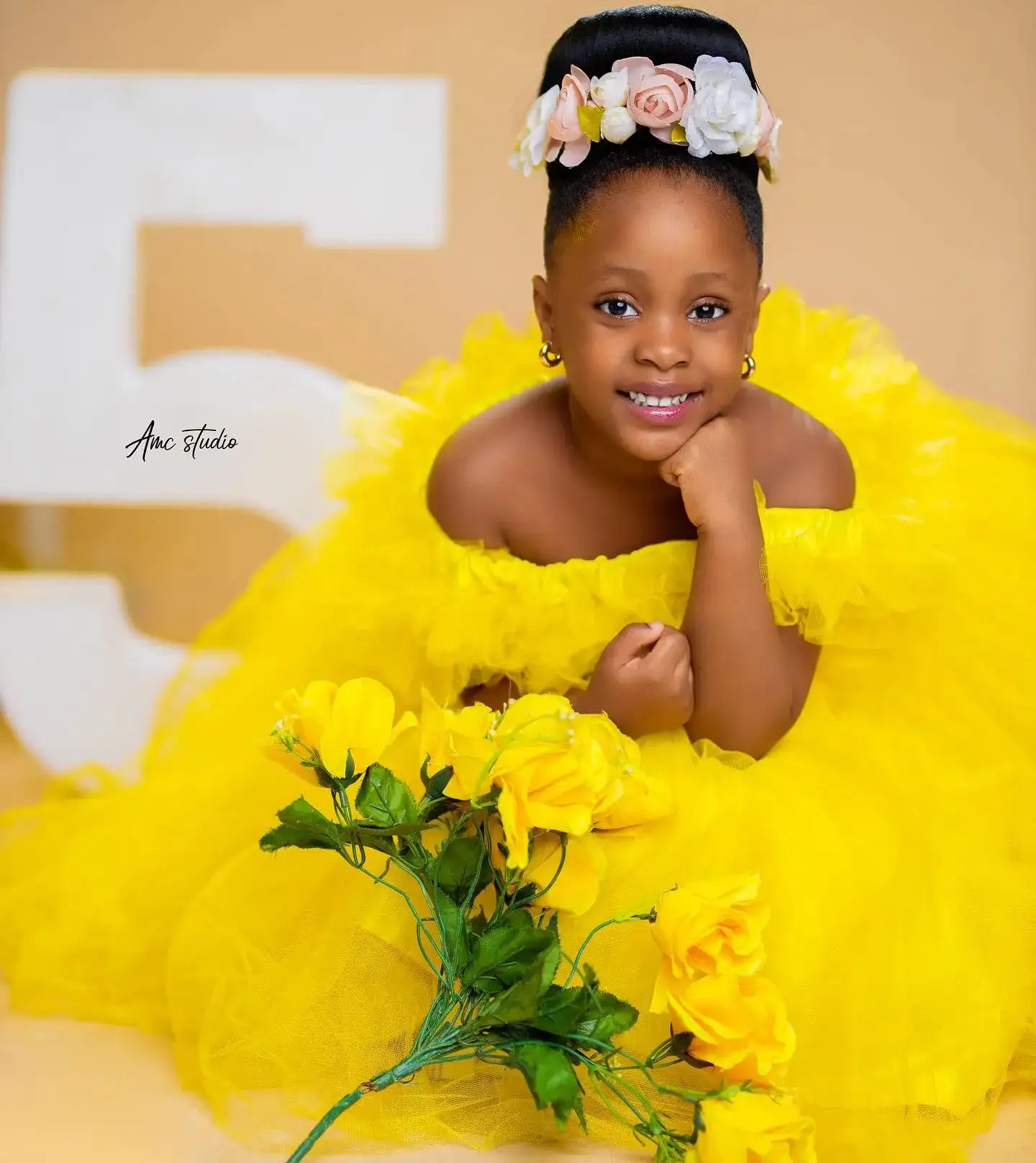 Robes jaunes chics de fête d'anniversaire de filles, robes de fleur de cou de bijou, bébé, enfants, boule, n'importe quel pour la séance photo