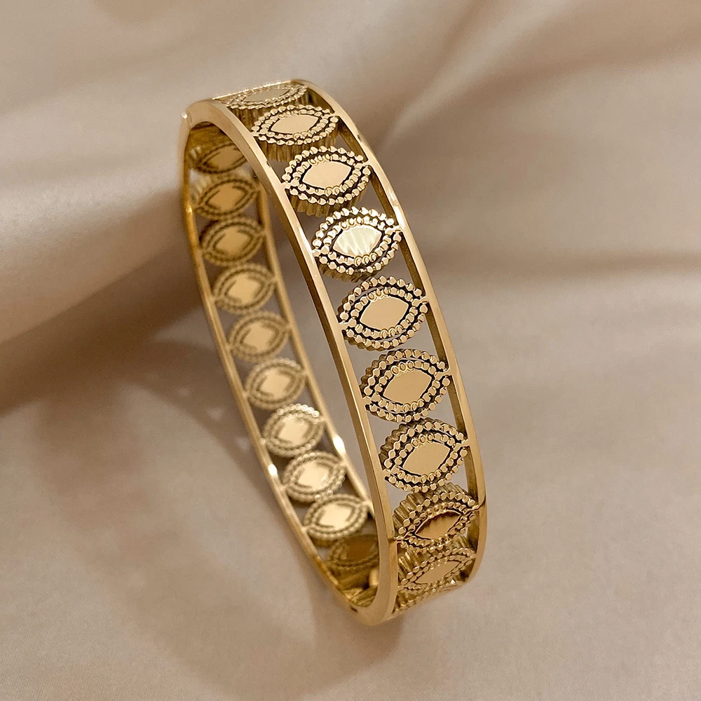 

DODOHAO Unique Design 316L Stainless Steel Hollow Eyes Shaped Bangles Bracelets for Women Men Unisex Gold Plated Wrist Jewelry