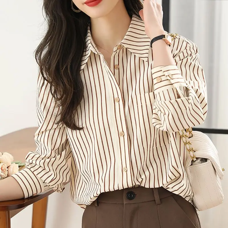 Autumn New Fashion Casual Retro Striped Long Sleeved Shirt Elegant Loose Young Style Original Design Polo-Neck Popular Women Top