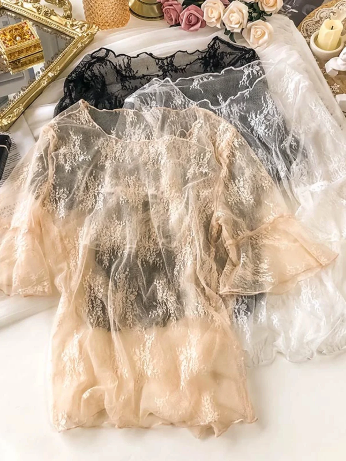 

Женская футболка с кружевной отделкой и коротким рукавом, модель 2024 года, тонкая сетчатая майка, ажурная сетчатая блузка для ношения под одеждой