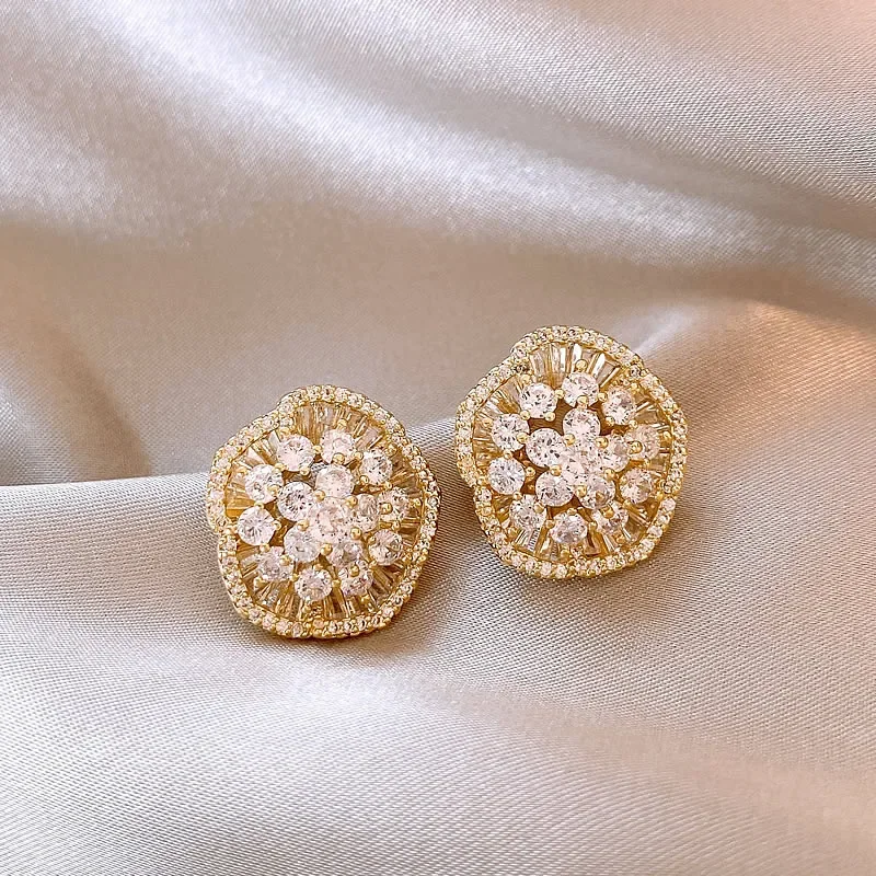 2024 French new design fashion jewelry 16K gold plated luxury zircon flower earrings elegant women's PROM party accessories