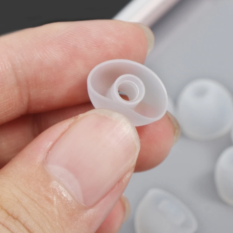 Silicone Earbuds Tips For Xiaomi M5 Airdots Wileless Earphones Ear Caps Replacement Noise Isolation Silicone In Ear Earpads