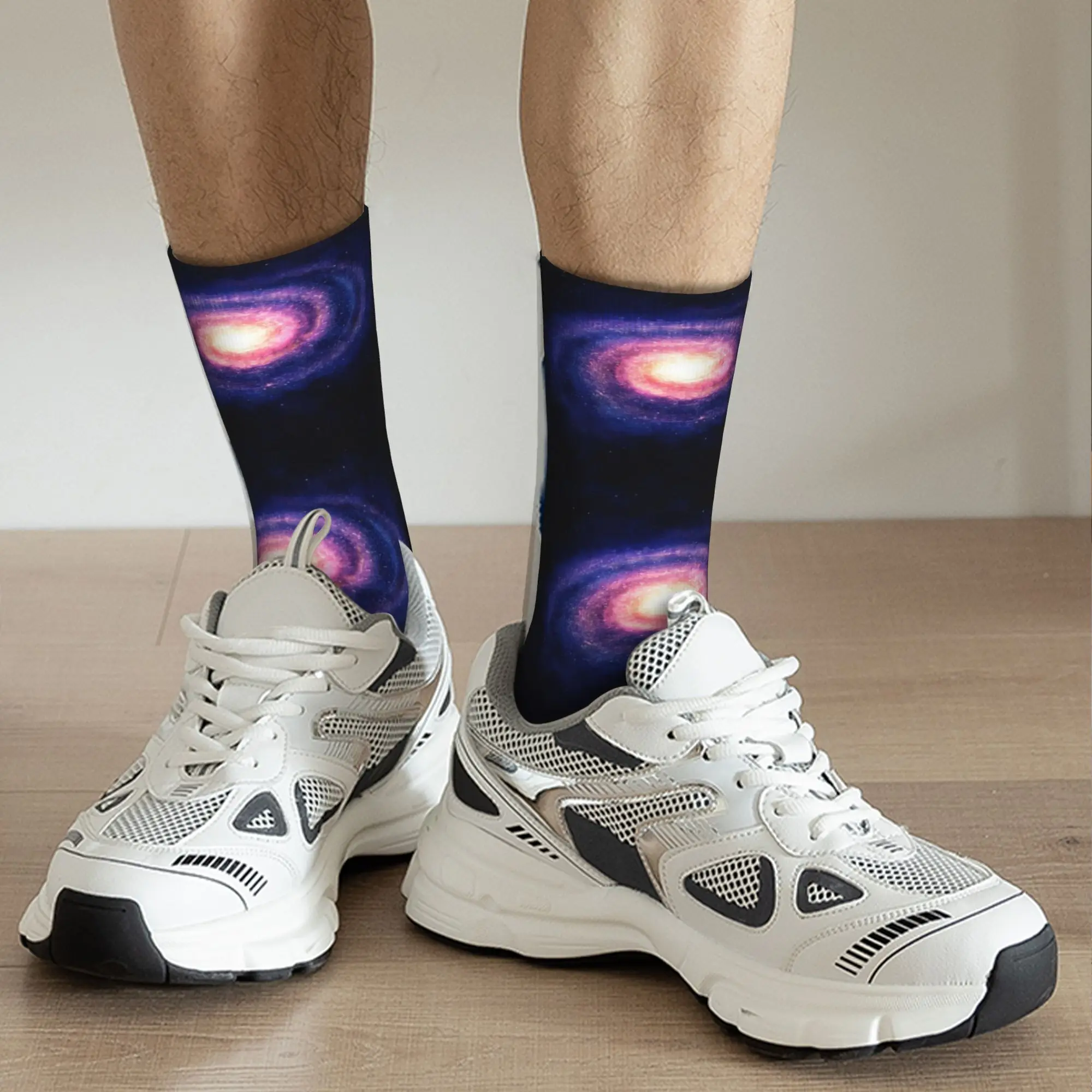 عباءة جالاكسي الكون الكواكب الجوارب Harajuku جوارب عالية الجودة كل موسم الجوارب الطويلة اكسسوارات للرجل امرأة الهدايا