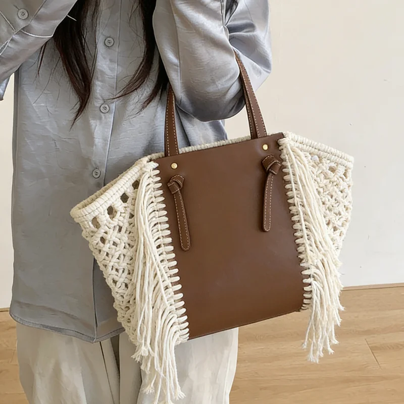 

Retro Hollow Handbag High-quality Hand-woven Tote Bag Niche Tassel Design Versatile Casual Vacation Large Capacity Shoulder Bag