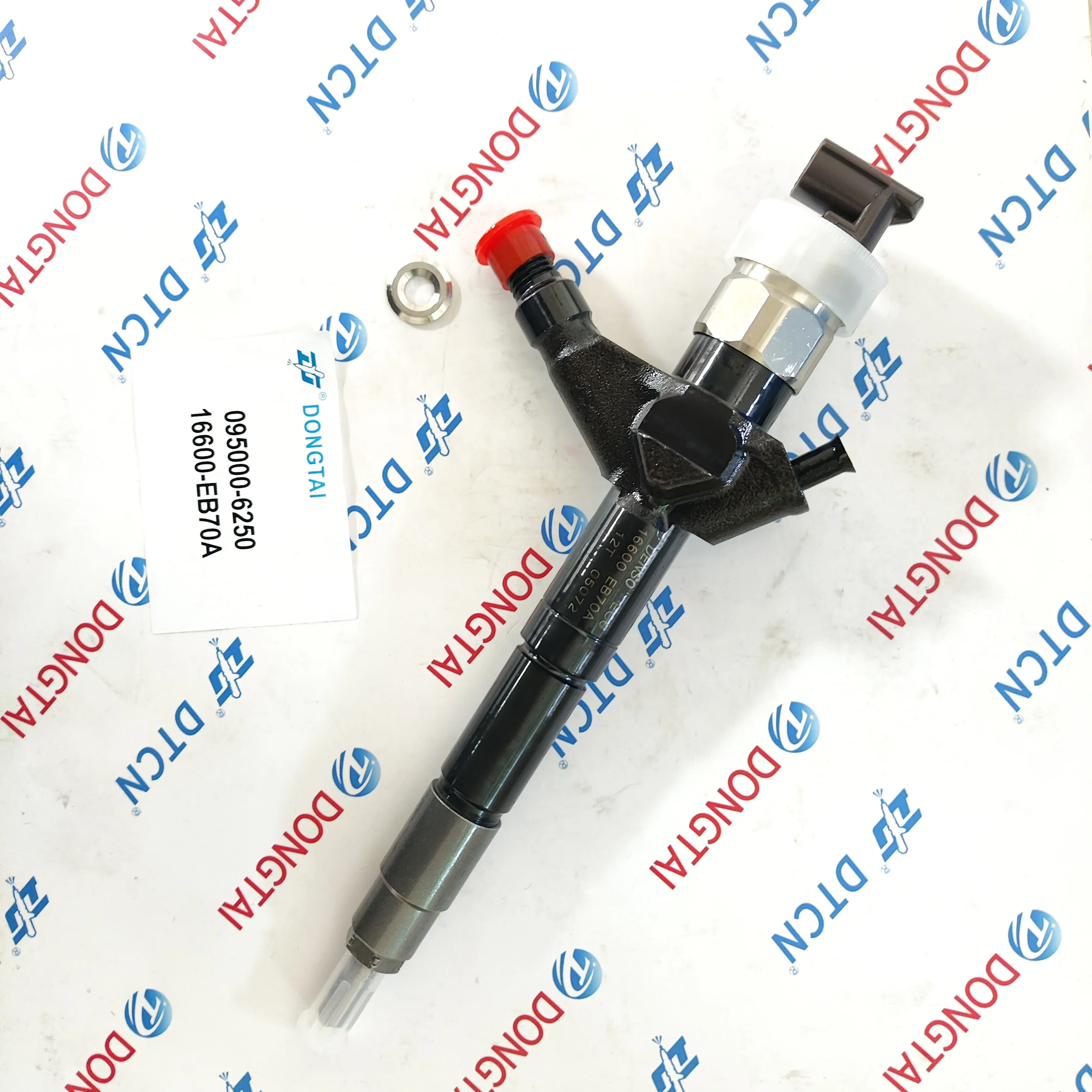 جزء المحرك حاقن قضيبي مشترك 095000-6250 095000-6253 حاقن الوقود فوهة 095000-6250 0950006253