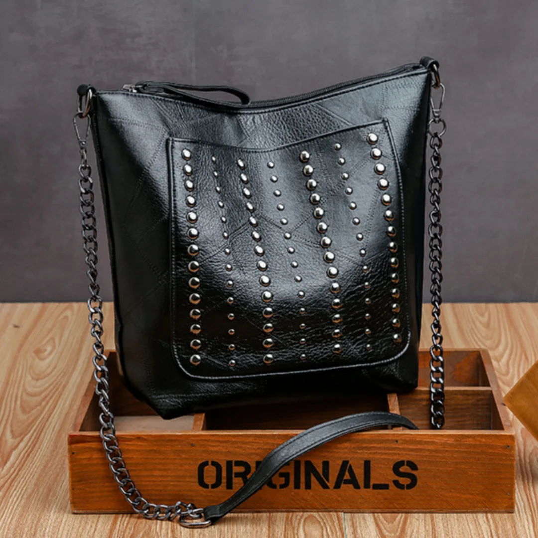 Vintage Style Studded Versatile Shoulder Bag Rivet PU Leather Shoulder Bag Large Capacity Zipper Punk Style Trendy Crossbody Bag