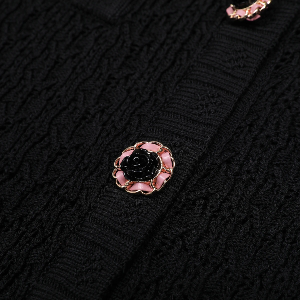 High Quality Spring And Autumn New Women's Fashionable Three-Dimensional Flower Button Knitted Round Neck Cardigan Top Jacket