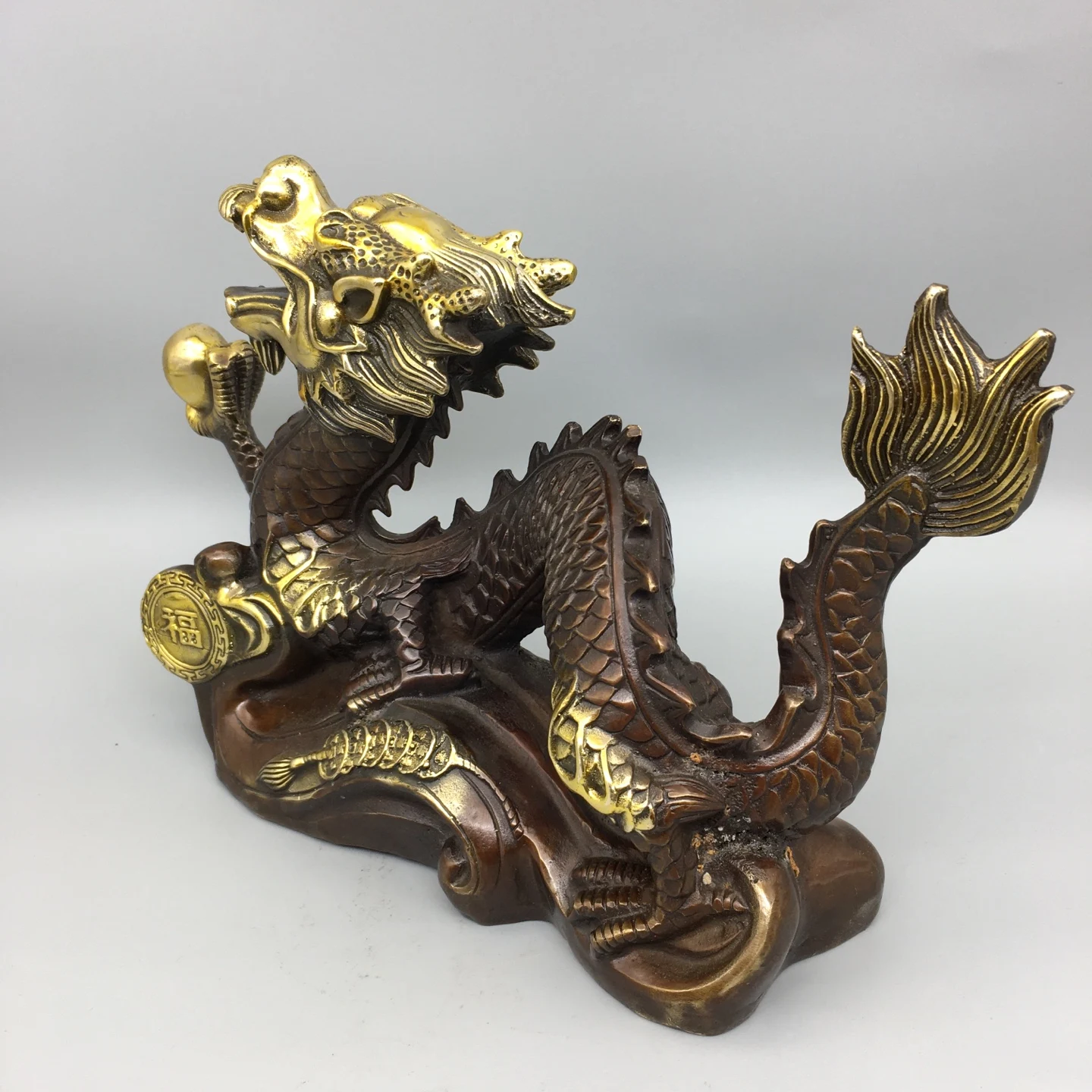 Brass Dragon Figurine - Elegant Home Décor Statue for Car, Entrance, Tea Table & Living Room - Perfect Decorative Accent Piece
