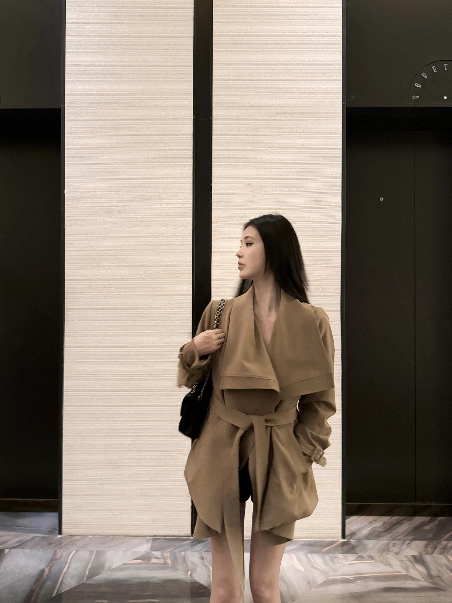 

Ele Women's Windbreaker Coat with Large Collar Retro Sle Long Sve Mid-Length Single Button Closure Pure Color Commute