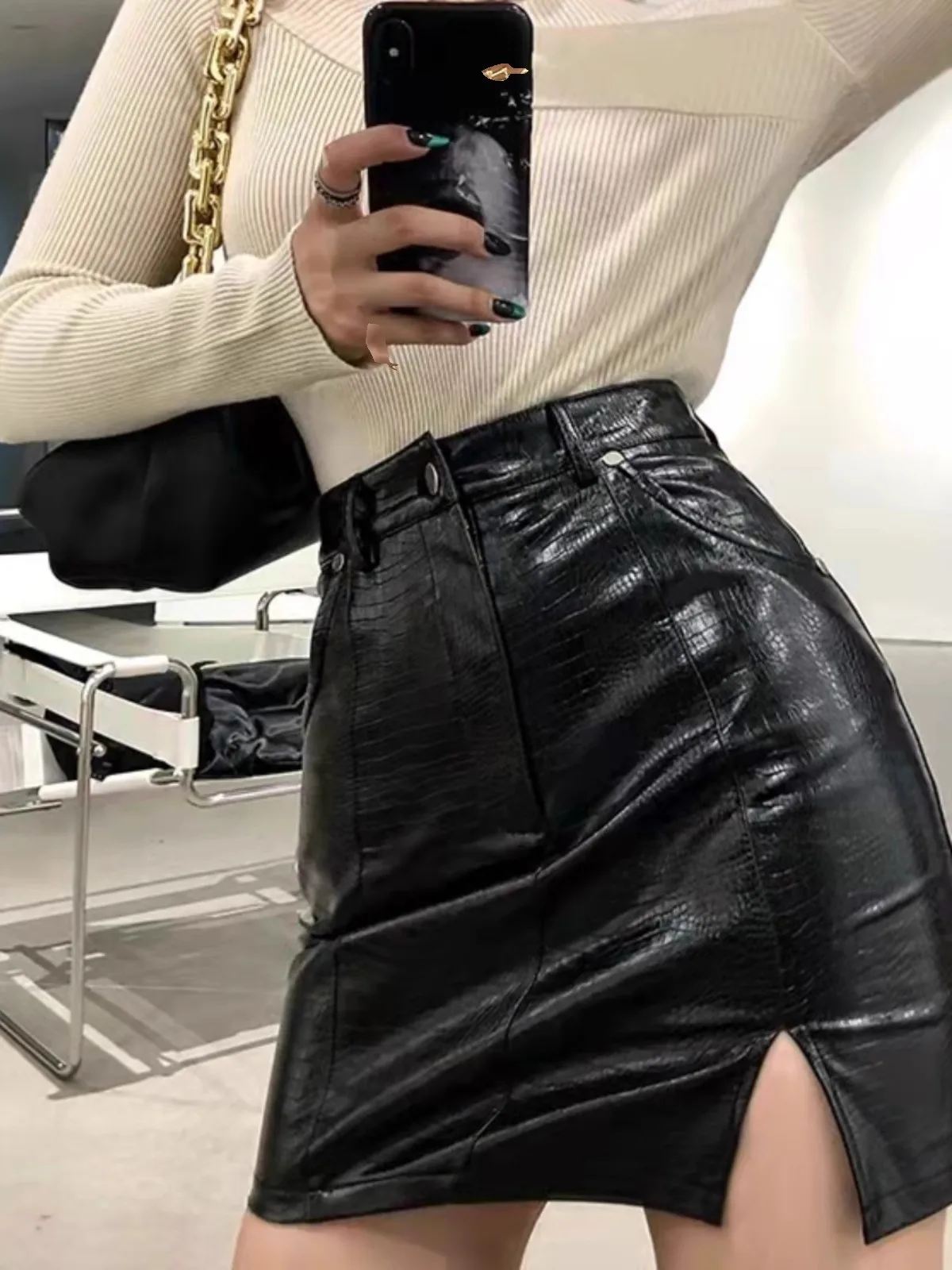 

Черная юбка из искусственной кожи для женщин, с высокой талией, облегающая, А-силуэт, с асимметричным подолом, короткая, для осени