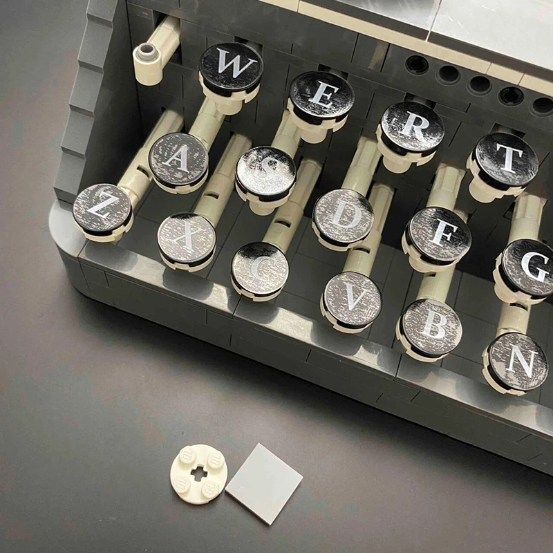 1000+PCS Mini Vintage Typewriter Building Blocks High Difficulty Assembly Desktop Decoration Holiday Gift view 4