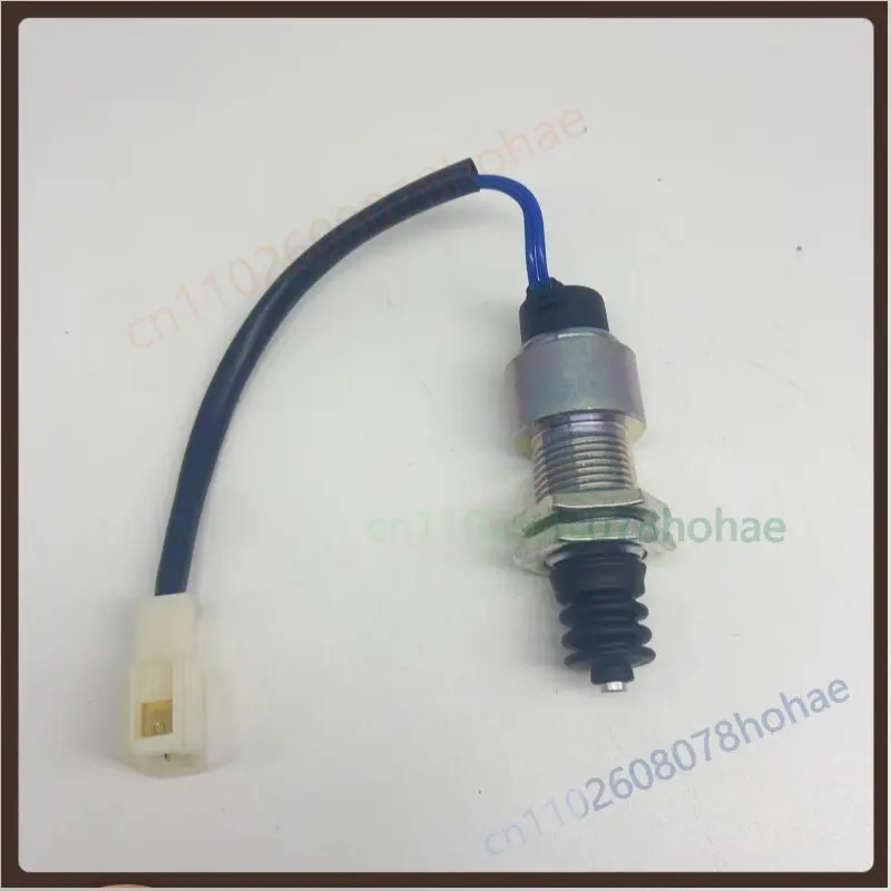 Agricultural Machinery Gearbox Reverse Lamp Switch For Yongmeng Combine Harvester Farm Equipment Electrical Repair Accessories