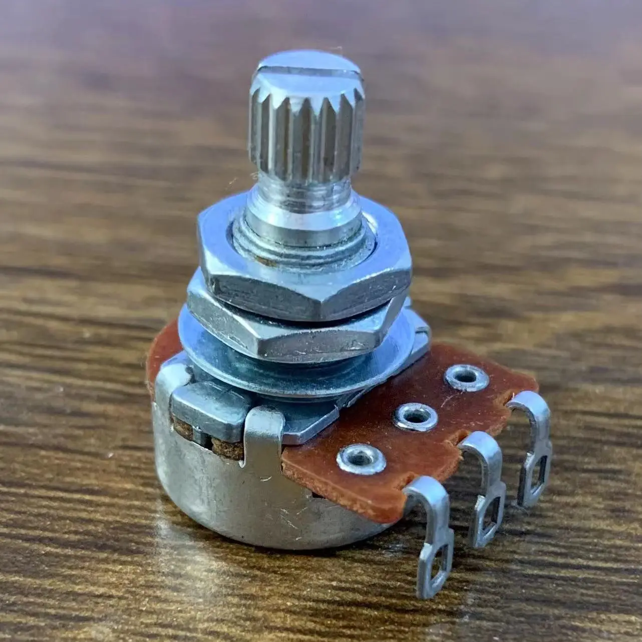 Professional ALPHA Brand Potentiometer A250K B250K A500K B500K Tone Volume for Electric Bass & Guitar s Accessories in Stock