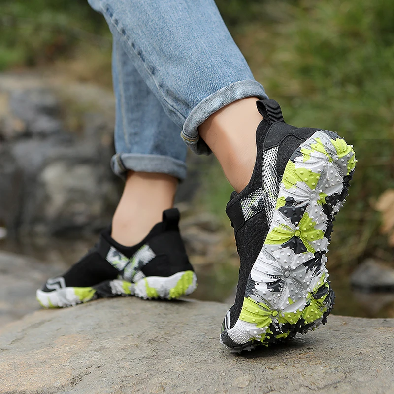 Outdoor Unisex Beach Walking Shoes, Swimming Water Shoes, Outdoor Mesh Breathable Off-road Walking Shoes, Sizes 36-46