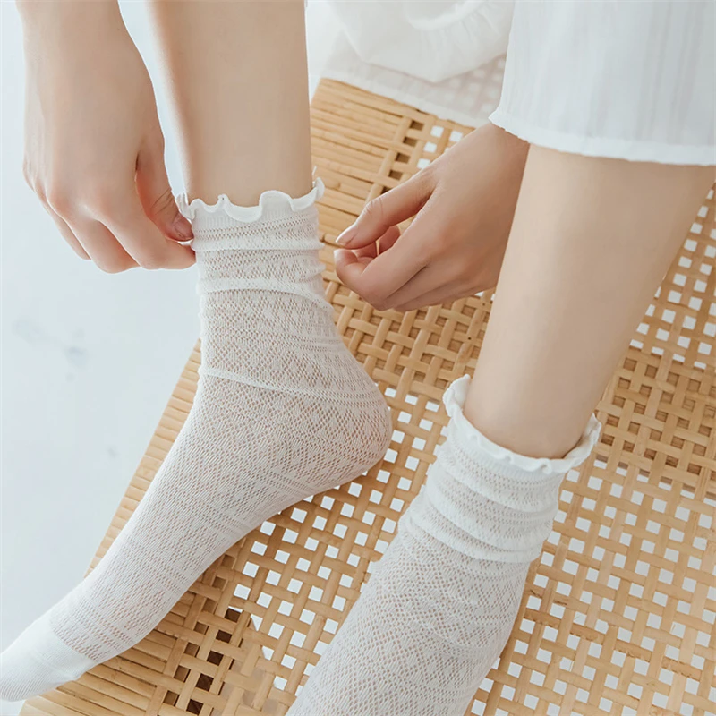 Fashion Socks For Women Cute New White Retro Lace Girl Sweet Socks Mesh Simple Women Casual Sweet Breathable Loose Socks Female