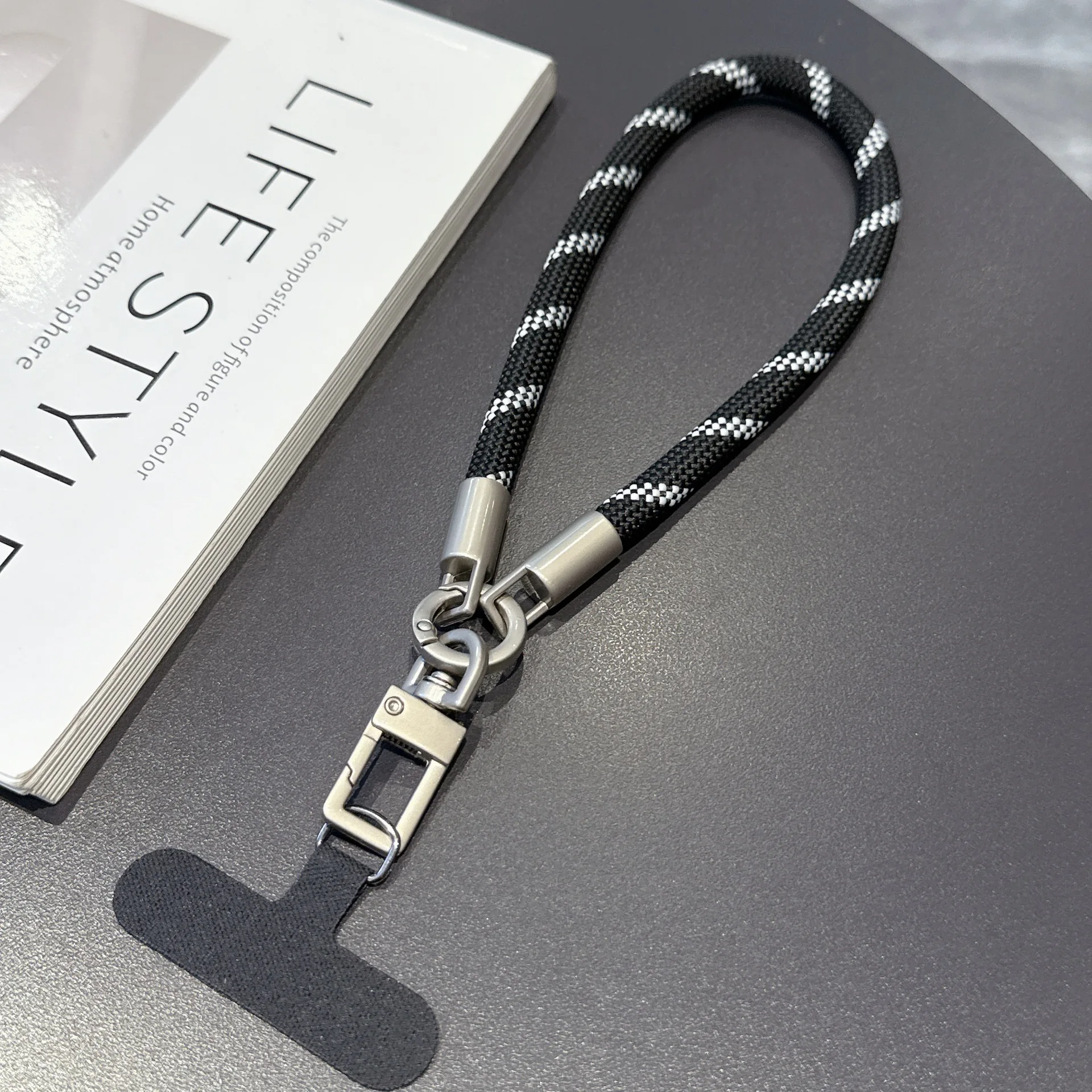 Mobile Phone Lanyard Luxury Braided mobile wrist strap Phone Lanyard Hand-held Pendant Anti-fall wrist strap For iphone 17 16 15