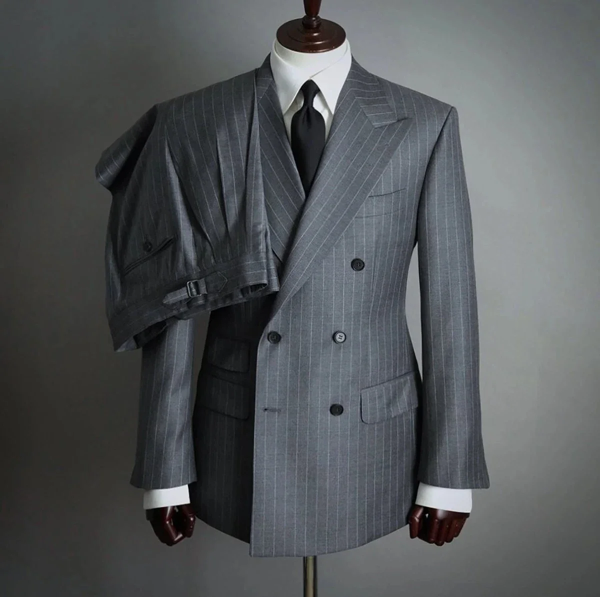 Men 2 Pieces Set Grey Pinstripe Double Breasted Suit Peak Lapel Vintage Slim Fit Blazer Pants Wedding Groom Business Customized