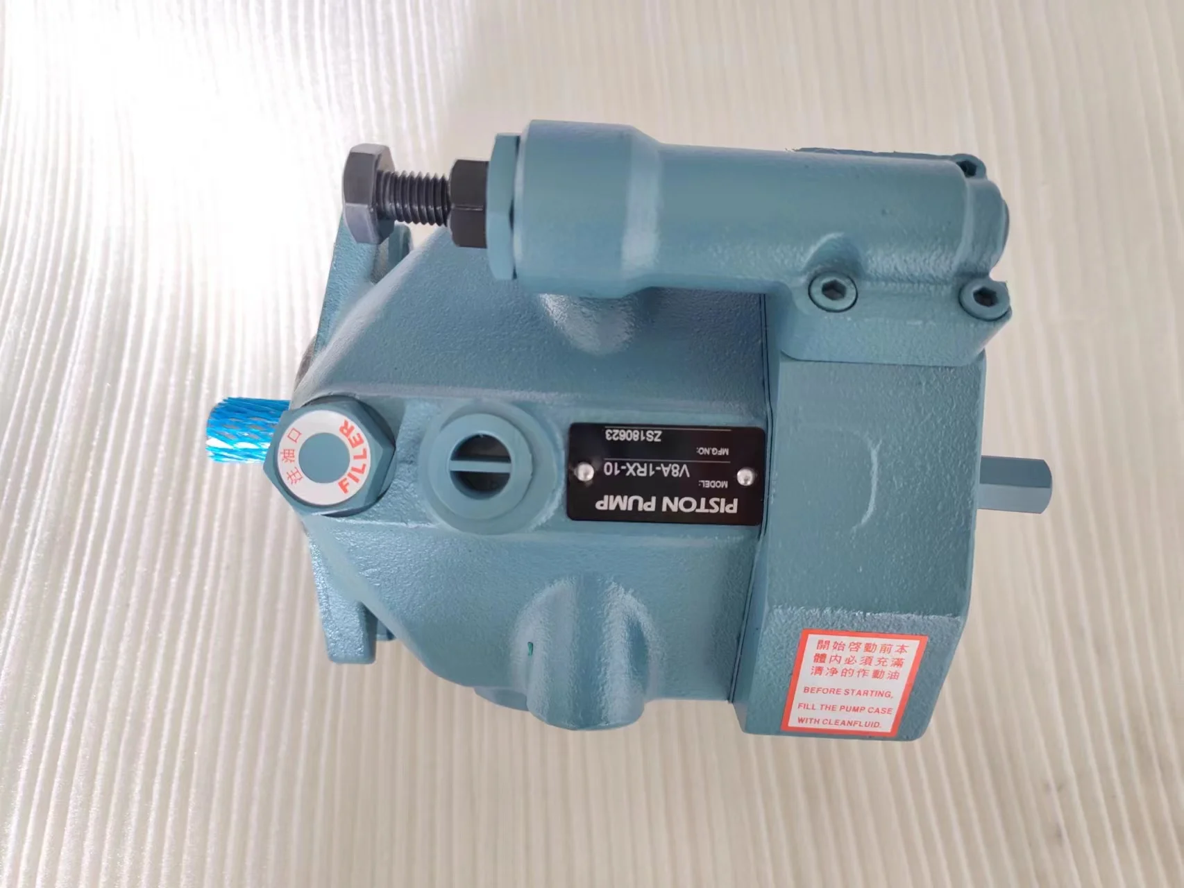 V15 V18 V23 سلسلة V15A1RY-95 مضخة المكبس المتغير الهيدروليكي المحوري V70A3RX-60 V23A2RX-30 V8A1RX-20