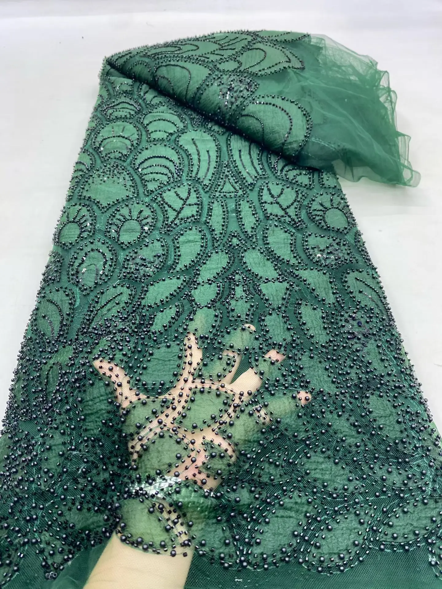 

African Nigerian 2025 Latest High Quality With Guipure Embroidery Tulle Sewing Lace Fabric Dresses Sequins 5Yards DP0469