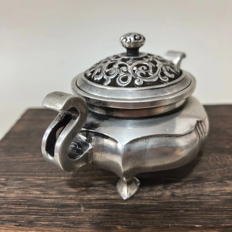 Brass with begonia and crown-shaped handle, three-legged burner for indoor incense ceremonies, home tea ceremony