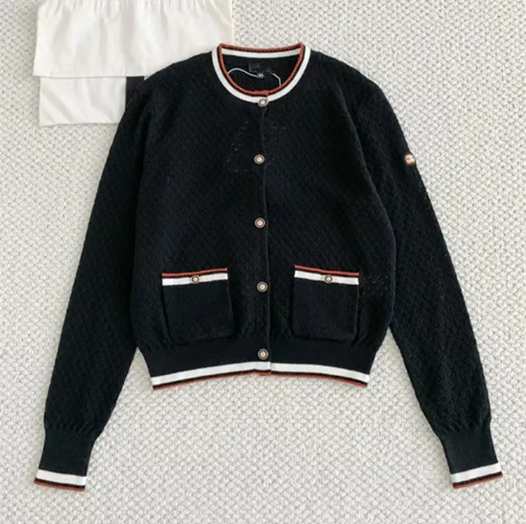 

Customized European and American women's clothing for winter 2025 Long-sleeved multicolored knitted sweater Cardigan