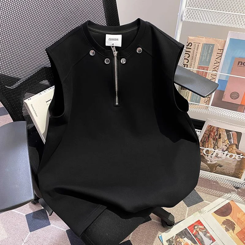 

2026 Black Half-Zip Rivet Vest for Men Summer Trendy Streetwear Sleeveless T-Shirt Design Sense Shoulder Pad Fashion New Tank