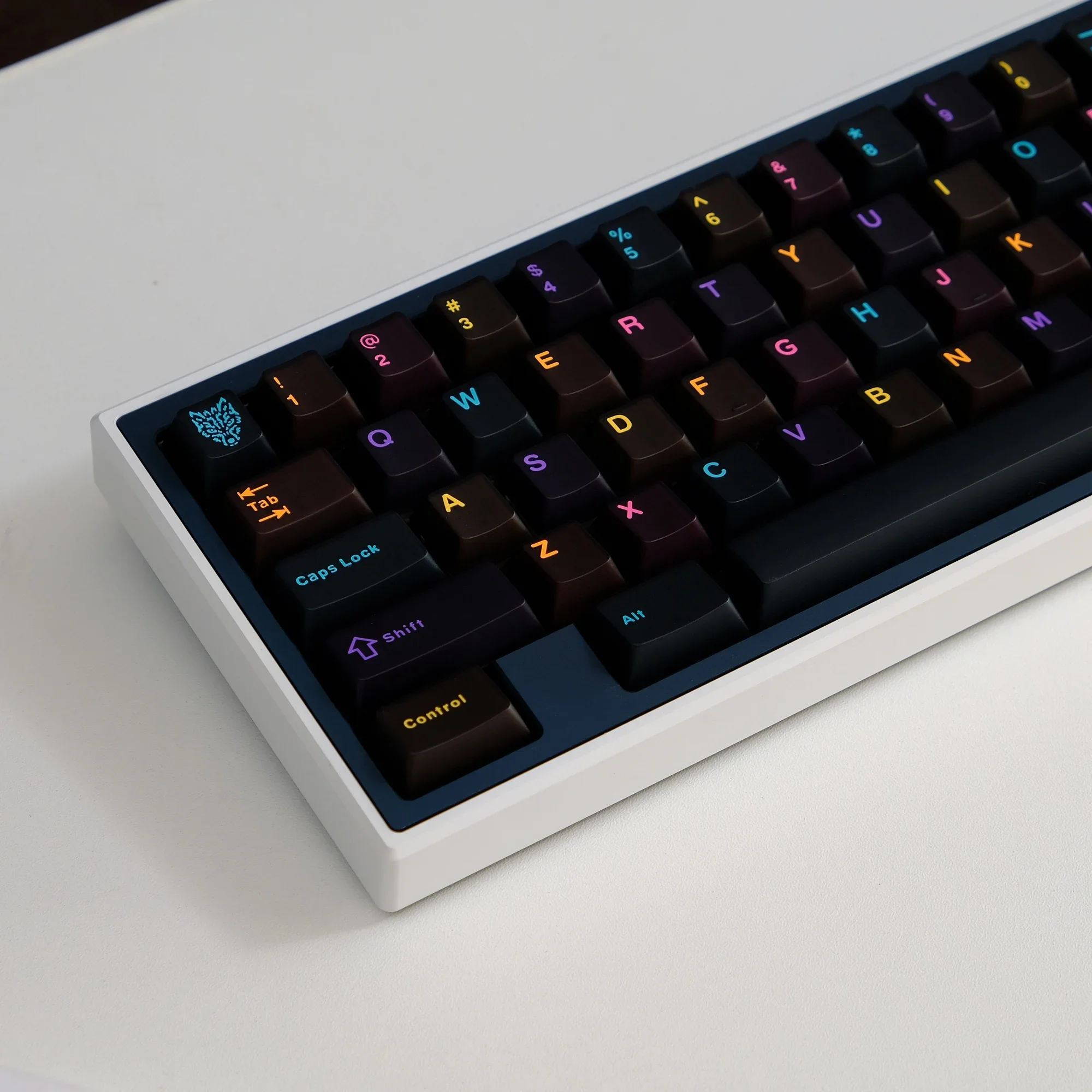 114 Keys Aifei Keycaps ABS Double Shot Cherry Height Translucent Black Colorful Letters for Mechanical Keyboard Anne Pro 2 Game