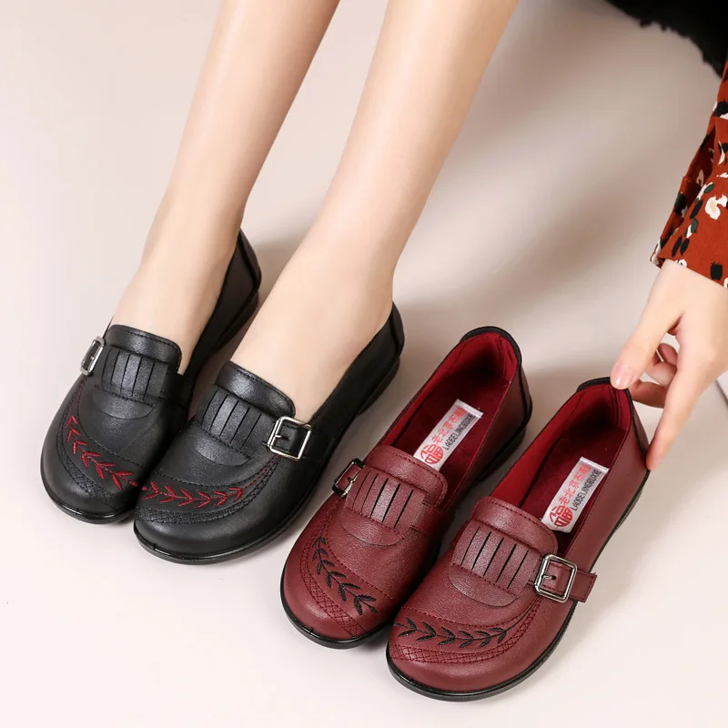 Spring Summer Women Flats Shoes Female Low Heel Comfort Casual Leather Loafers Non-slip Mom Outdoor Moccasins 2023 New Arrival