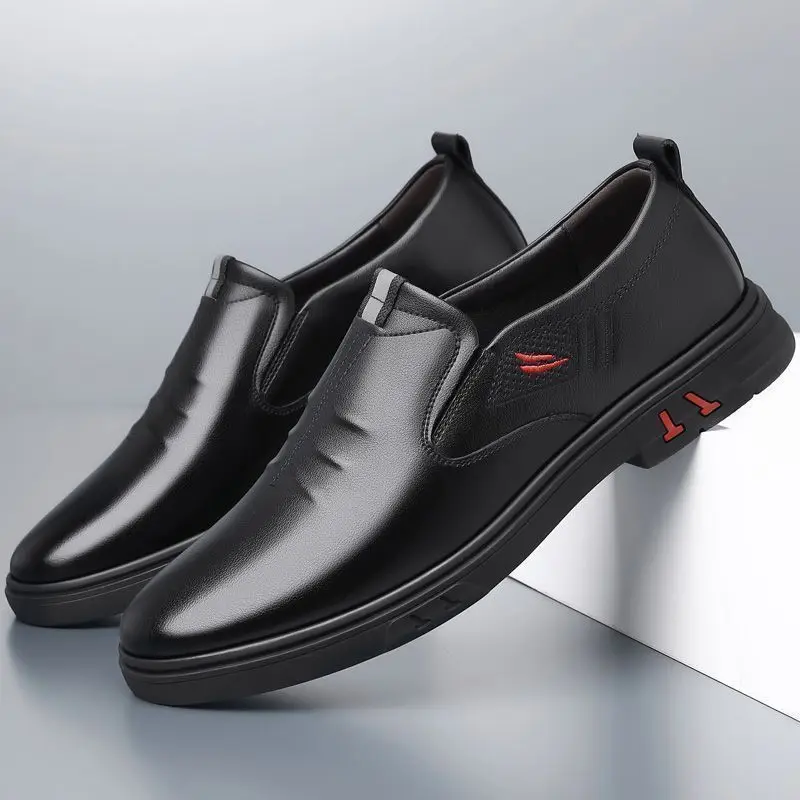 Zapatos informales de piel de vaca auténtica para hombre, superficie suave, estilo empresarial, zapatos de cuero de otoño, transpirables, punta redonda, tacón plano, suela de goma