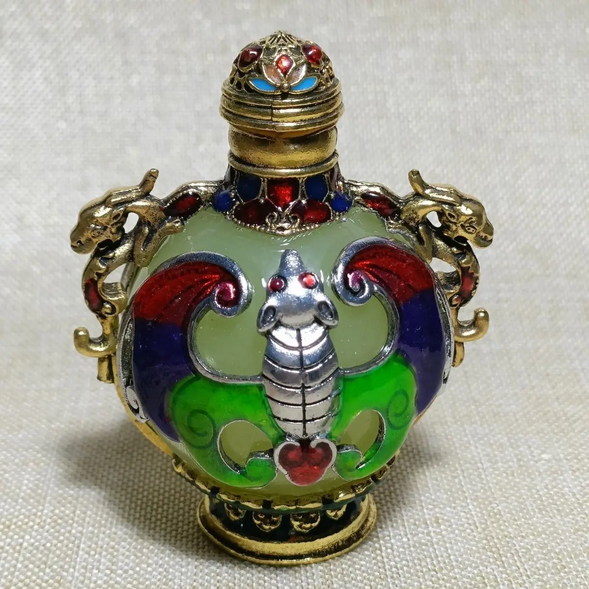 Retro animal Bat Snuff Bottle mini bottle