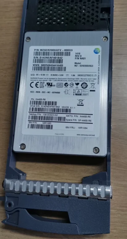 

For NetApp X446B-R6 SP-446A-R6 108-00257+A0 200G SAS SSD Solid State Drive