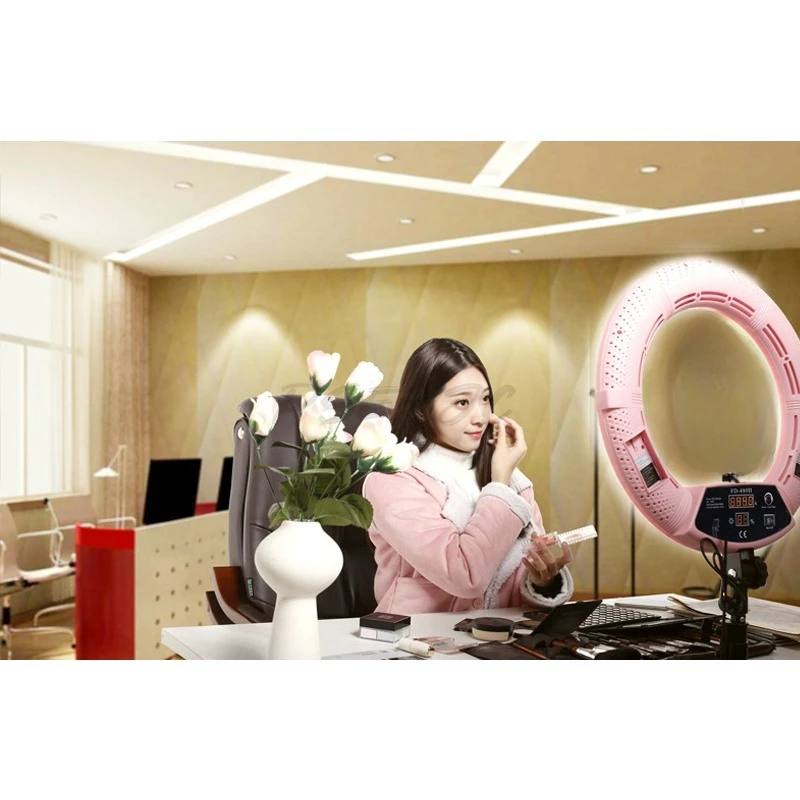 Portable 18" LED Fill Light for Selfies & Beauty Shots