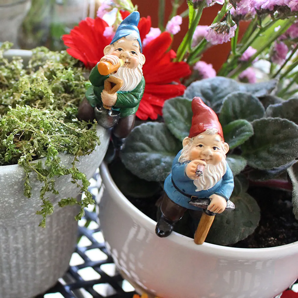 

4Pcs Garden Gnome Resin Adornments Set Lifelike Durable Resin Decor for Yard Lawn Outdoor Garden Scene Layout Props
