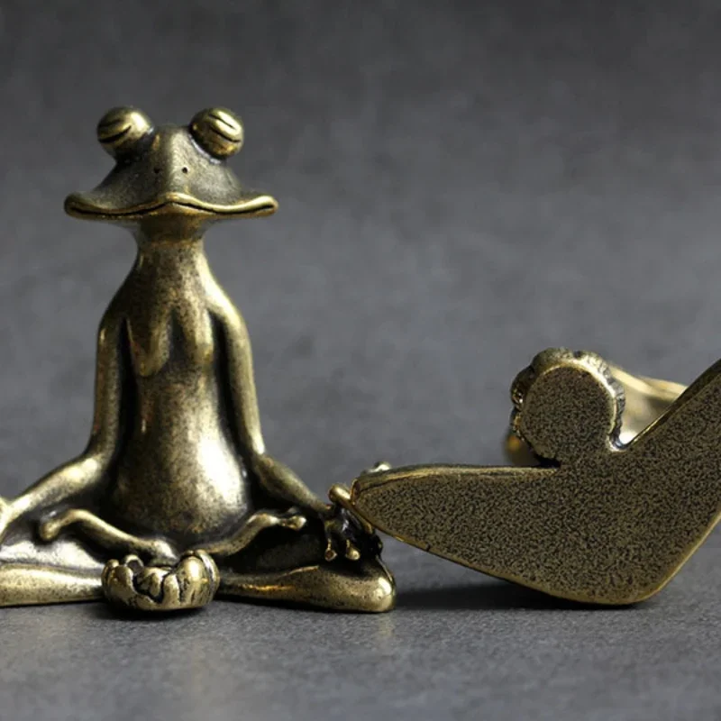 Vintage Brass Meditation Zen Buddhist Frog Statue Trinket Copper Animal Sculpture Incense Burner Home Desk Decoration Tea Pet image 5