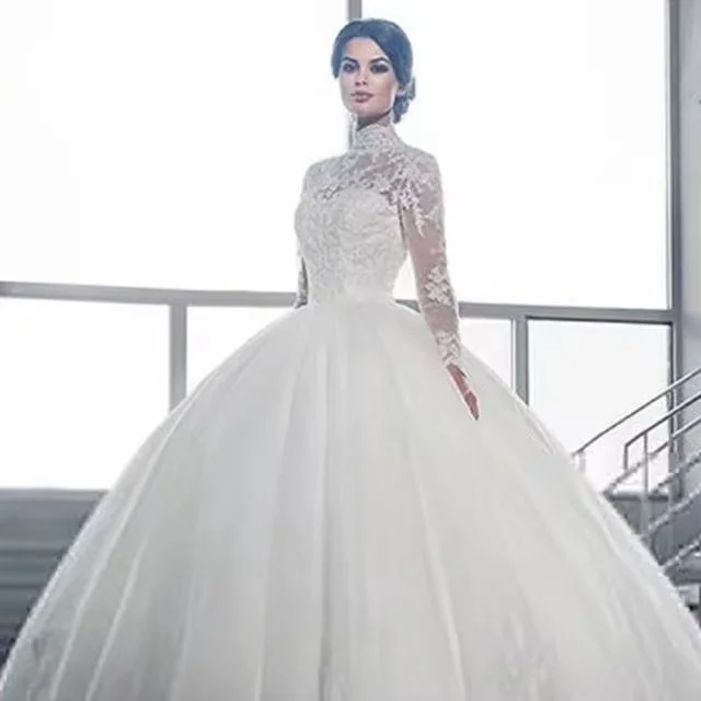 Customized Long Sleeves Muslim Wedding Dress Ball Gown Lace Appliques With Beading Classic Bride Dresses Women Amanda Novias