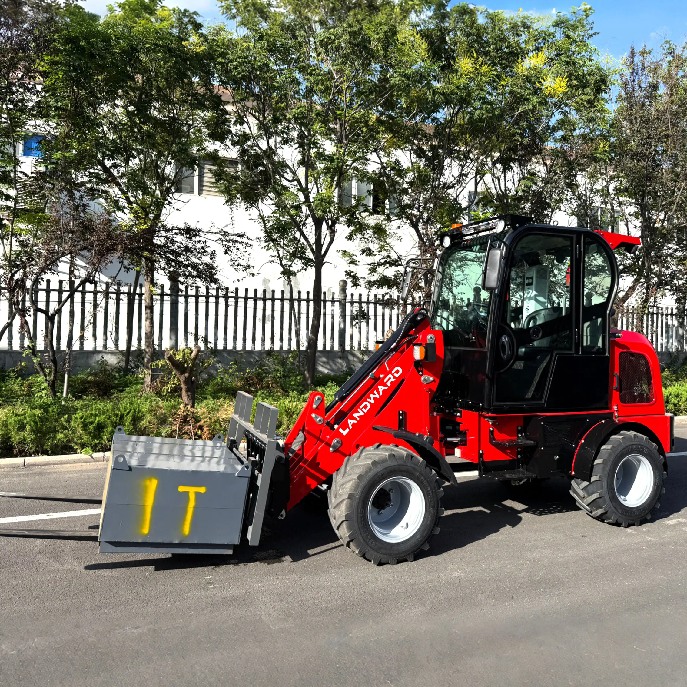 

Compact Loader European Diesel Loader Yunnei Four-Cylinder Engine Mini Loader With A Max Load Of 1200kg Custom Mini Wheel Loader