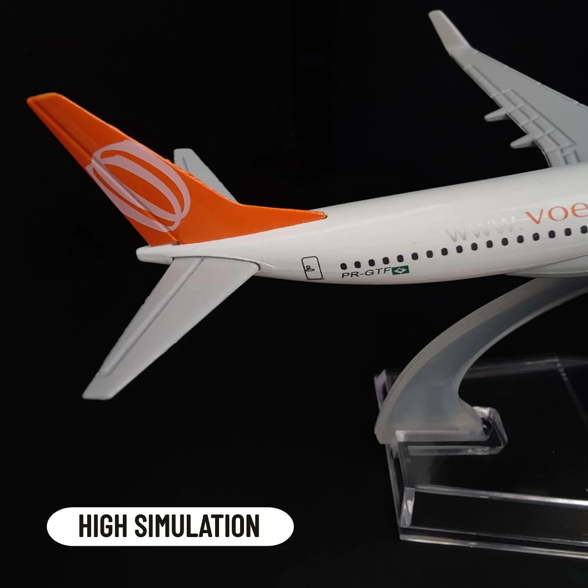 Scale 1:400 Metal Aircraft Model, Brazil GOL Airlines B737 Diecast 15cm Aviation Collectible Miniature Ornament Souvenir Toys